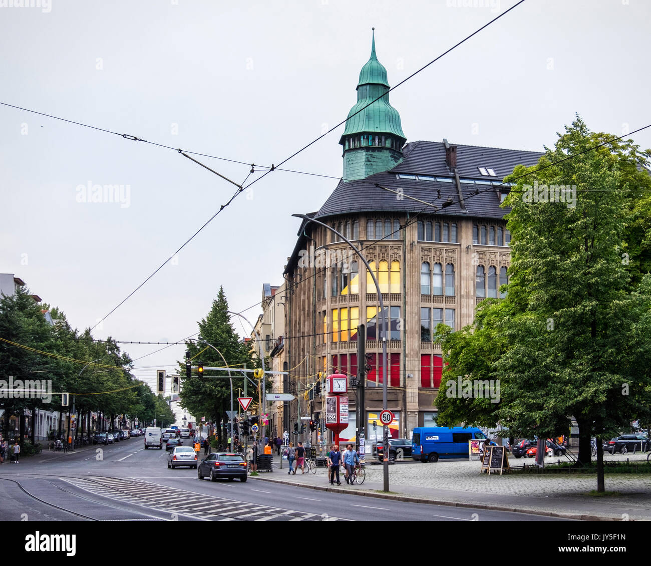 Berlin, Germany. 17th Aug, 2017. CDU explains CDU/CSU election manifesto at the historic old