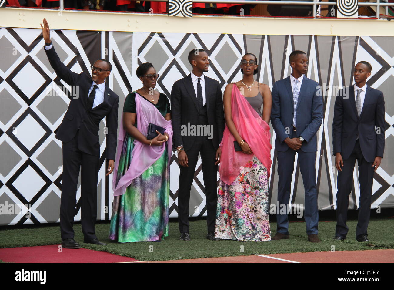 Kigali, Rwanda. 18th Aug, 2017. Rwandan President Paul Kagame (1st L ...