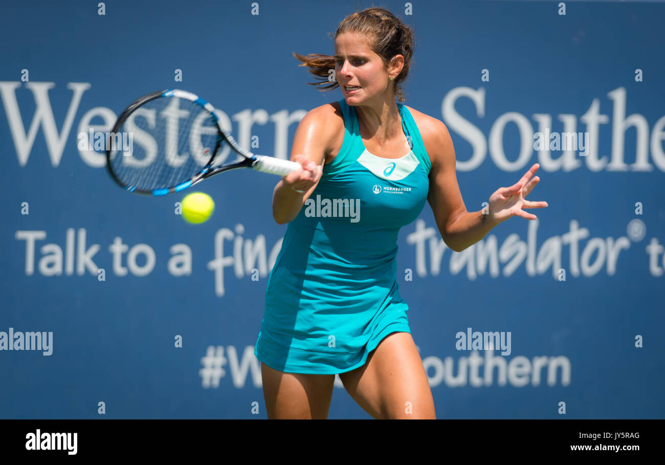 Julia goerges hi-res stock photography and images - Page 3 - Alamy
