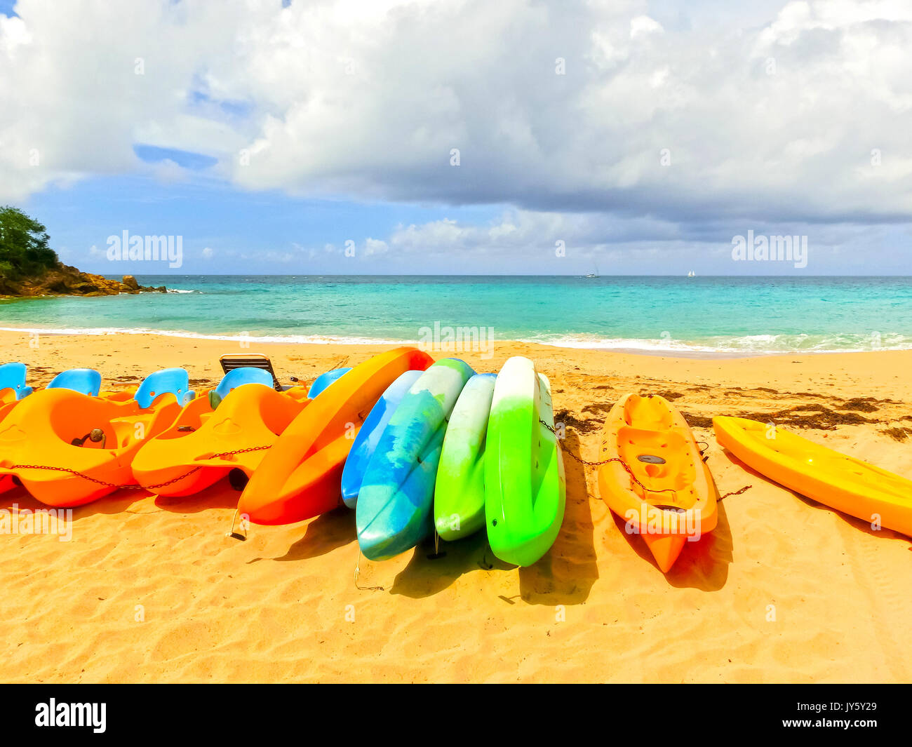 The kayaks on the tropical beach Stock Photo - Alamy
