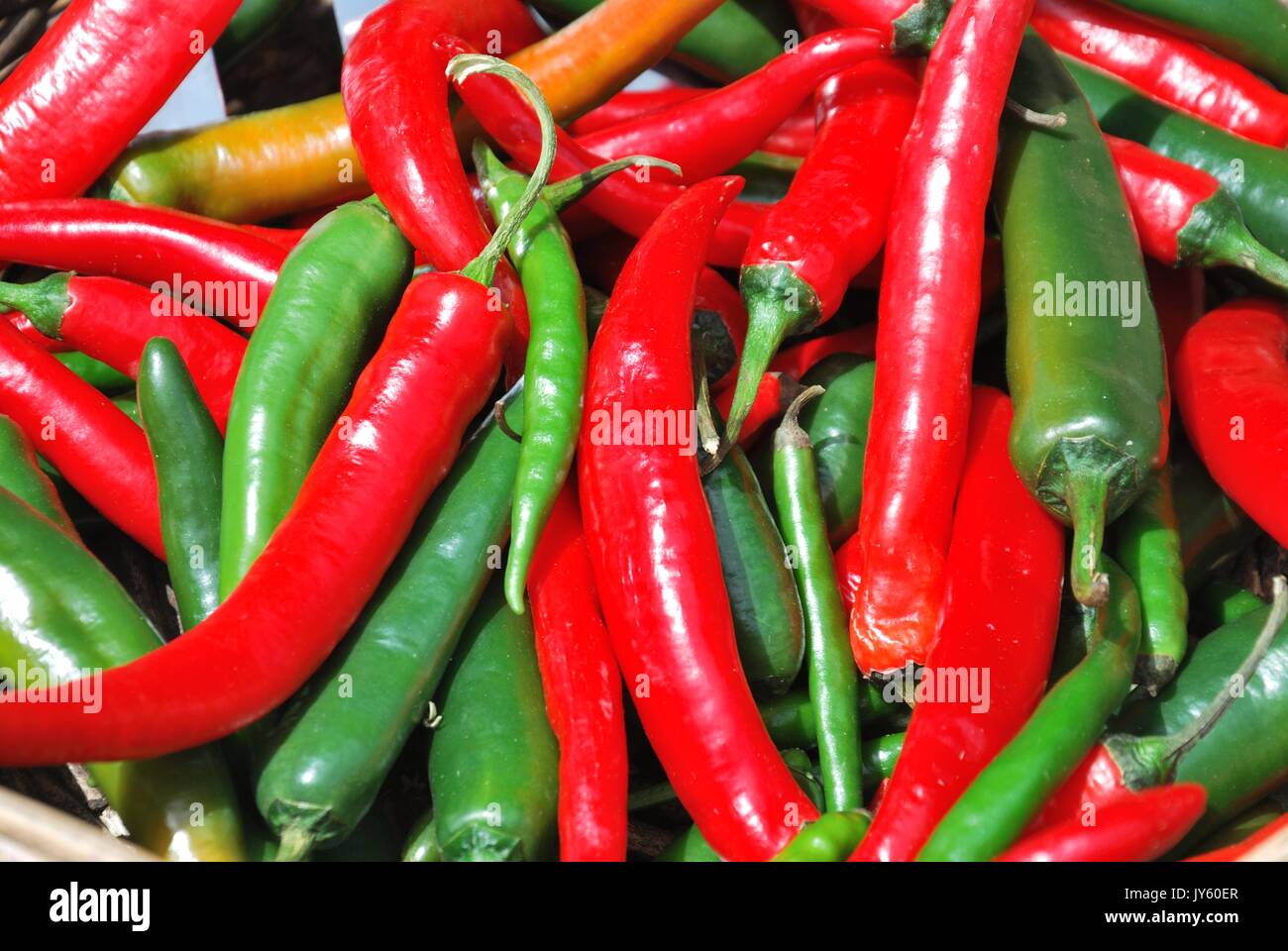 Red and green chillies hires stock photography and images Alamy