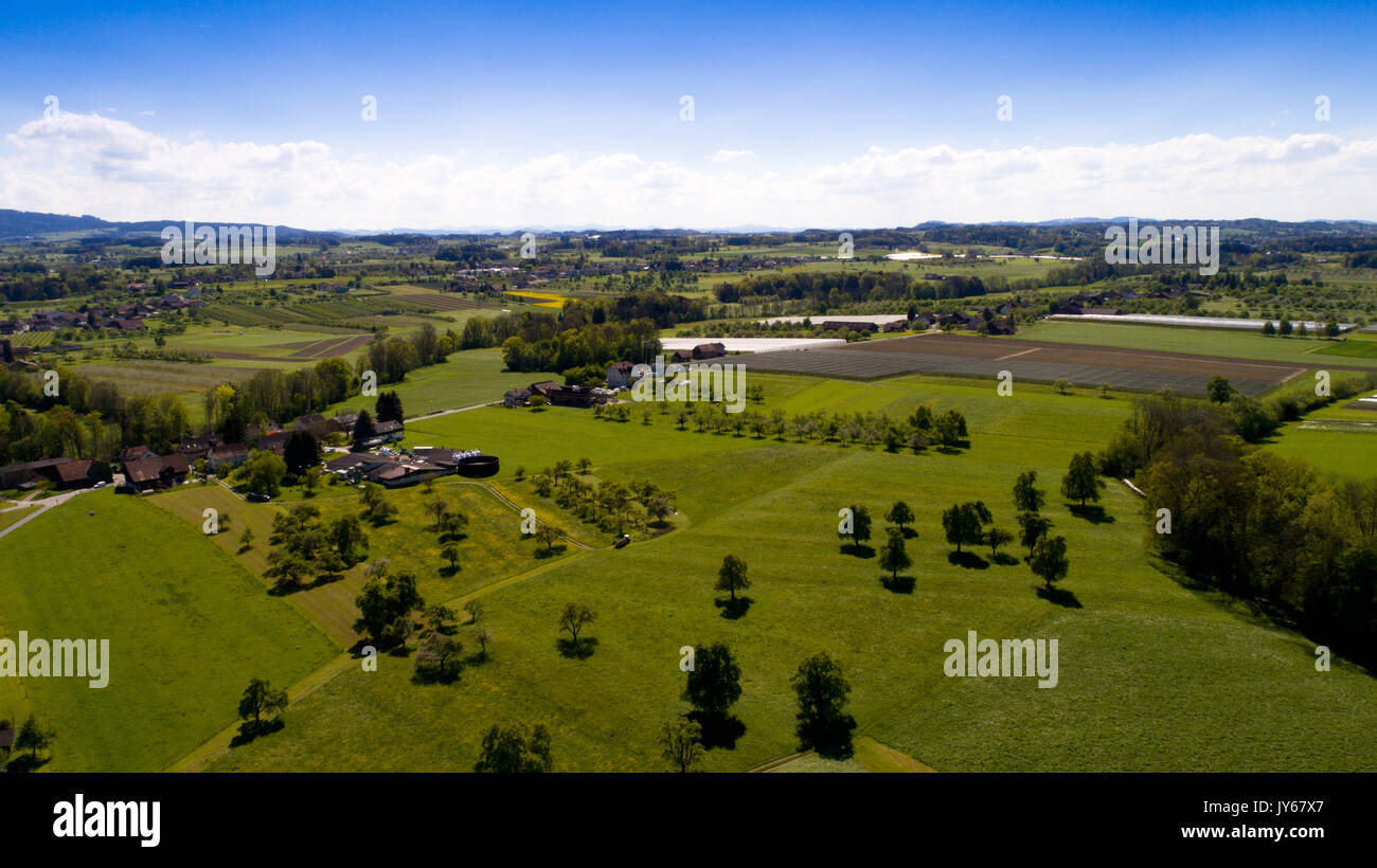 Luftaufnahme Landwirtschaftsbetrieb *** Local Caption *** Thurgau