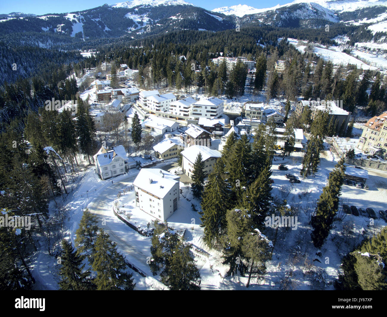 Luftaufnahme Flims im Winter *** Local Caption *** Flims, Laax ...