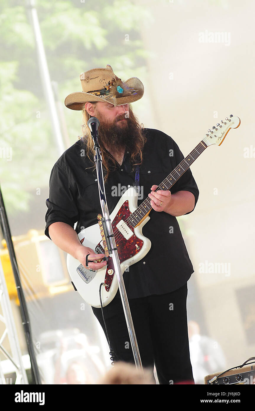 Chris Stapleton performing on NBC's 'Today' at Rockefeller Plaza in New ...
