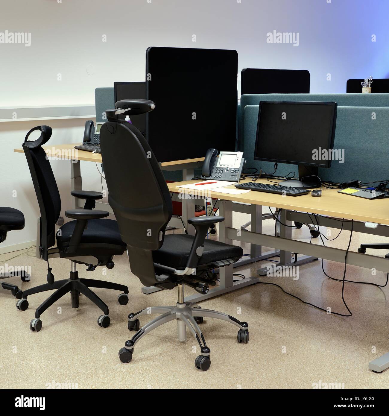 Open plan office desks hires stock photography and images Alamy