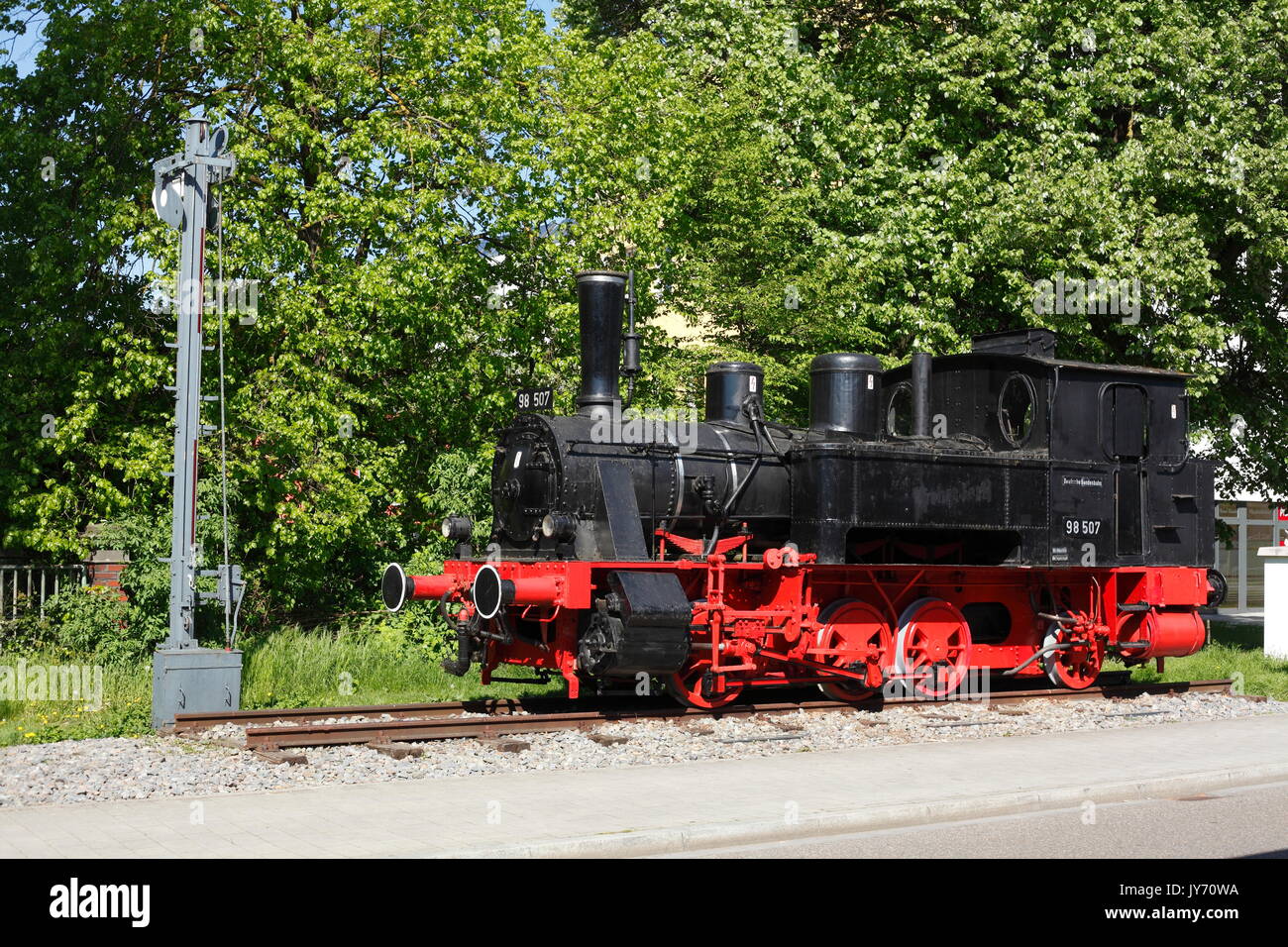 alte Dampflokomotive beim Hauptbahnhof, Ingolstadt, Oberbayern, Bayern, Deutschland, Europa  I  Narrow-gauge steam railway locomotive, Ingoldstadt, Ba Stock Photo