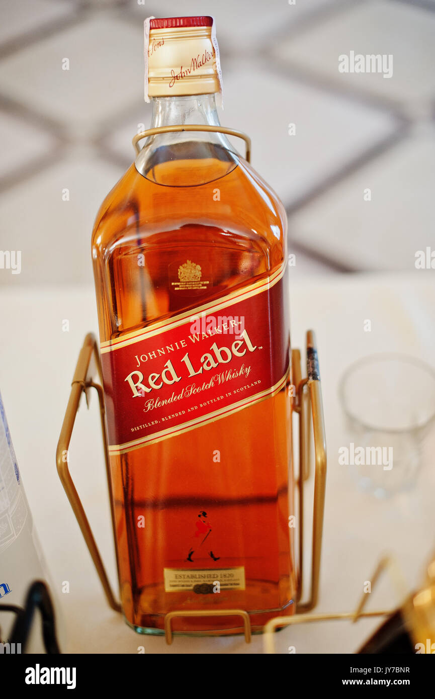 Hai, Ukraine - August 10, 2017: close-up photo of Red Label whiskey on the  table in restaurant or bar Stock Photo - Alamy