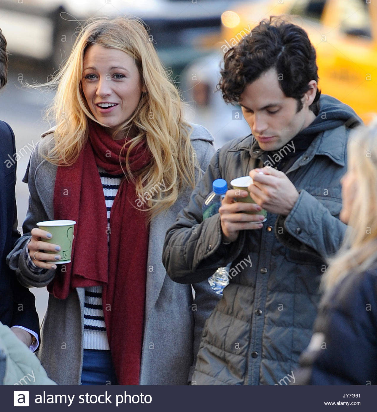 Penn Badgley and Blake Lively. The cast of 'Gossip Girl' film scenes ...