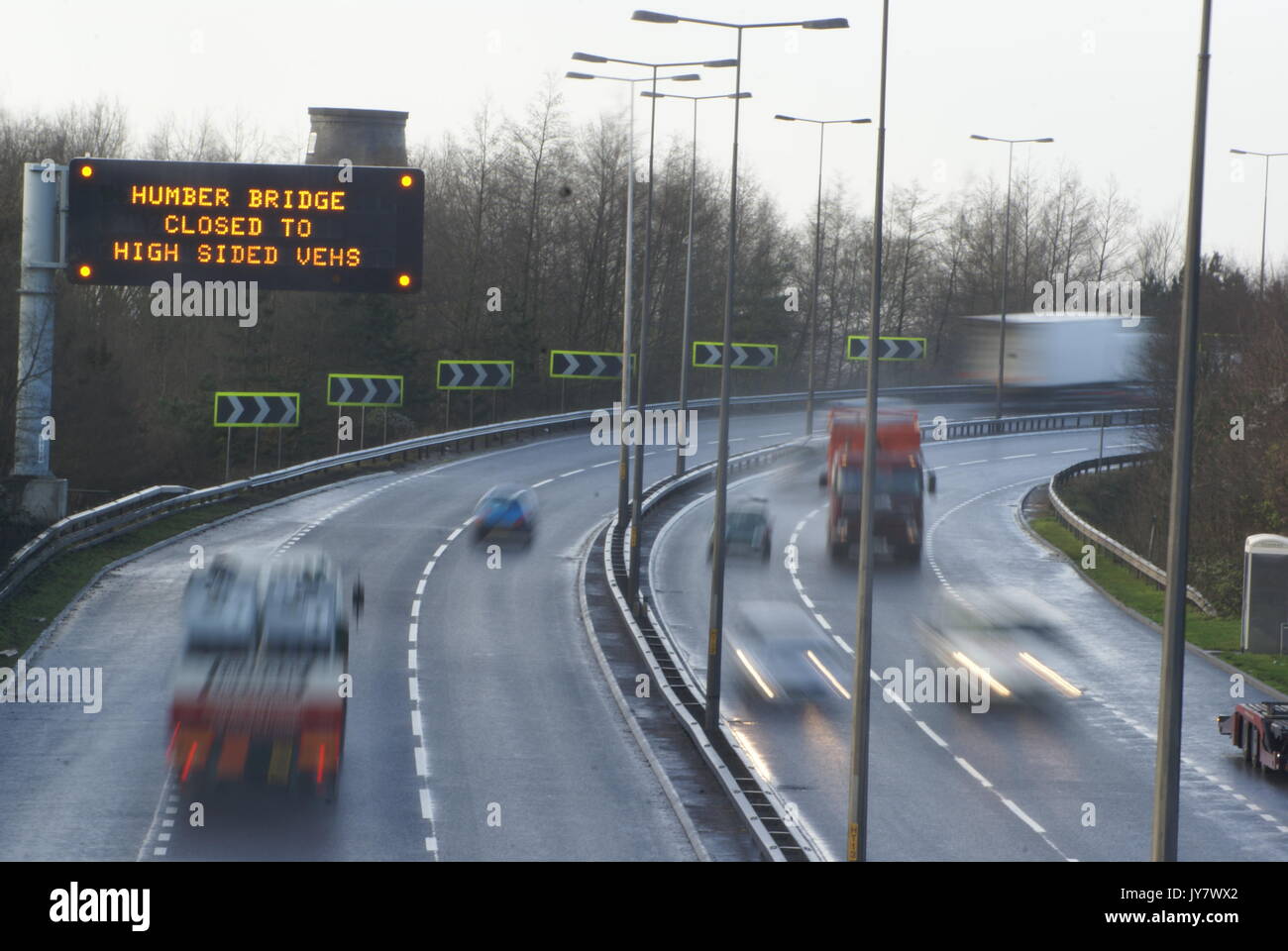 High winds , Humber bridge closed, extreme weather Stock Photo Alamy