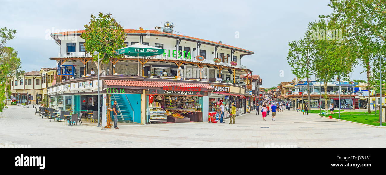 Side Turkey Shopping High Resolution Stock Photography And Images Alamy