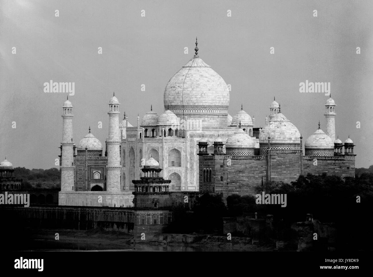 Indian railways partition hi-res stock photography and images - Alamy