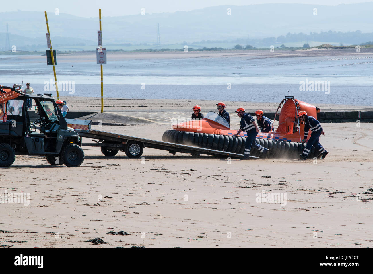 Burnham on Sea Area Rescue Boat Practicing manoeuvres on the beach ...