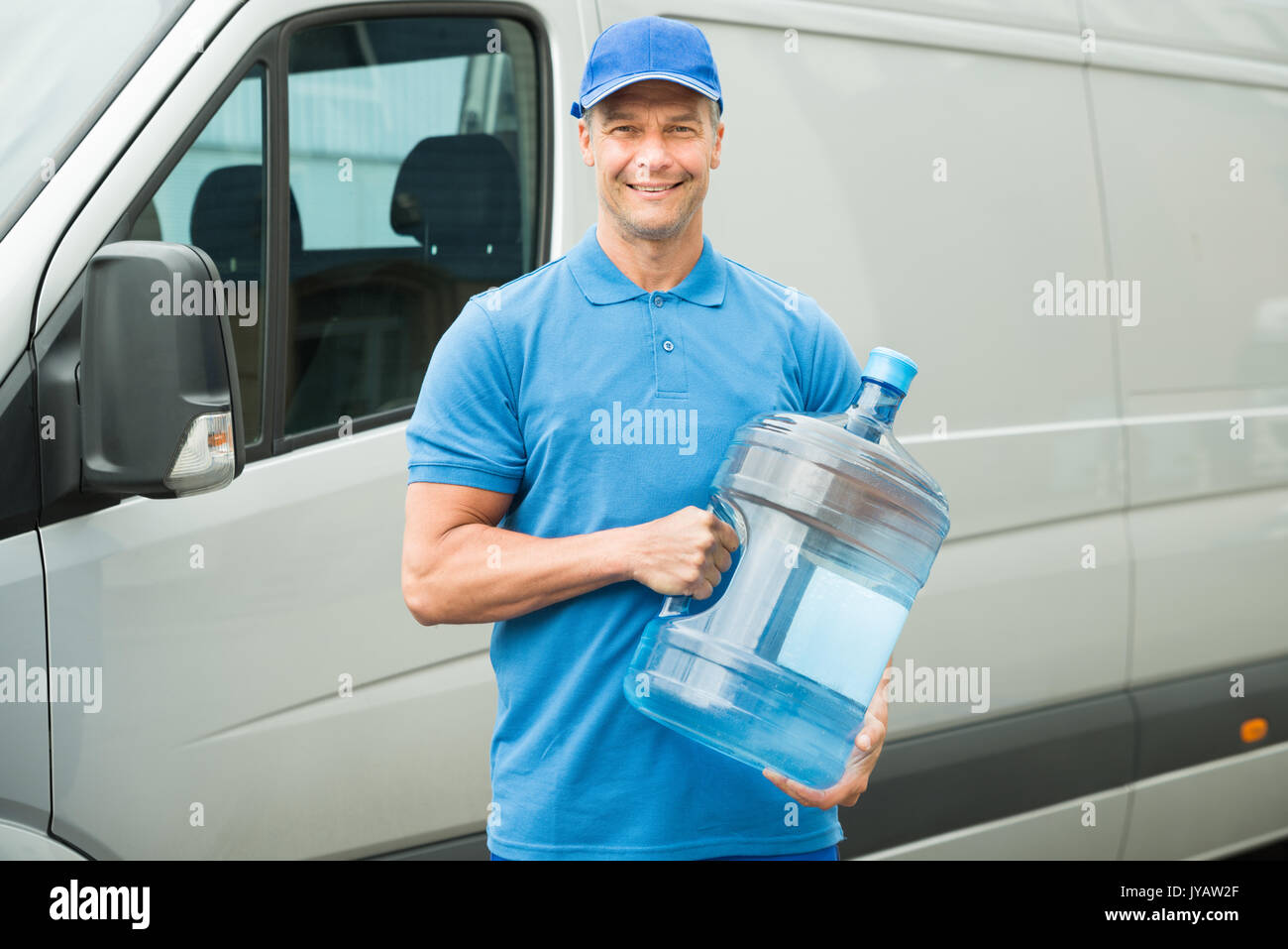 Water delivery delivering truck hires stock photography and images Alamy
