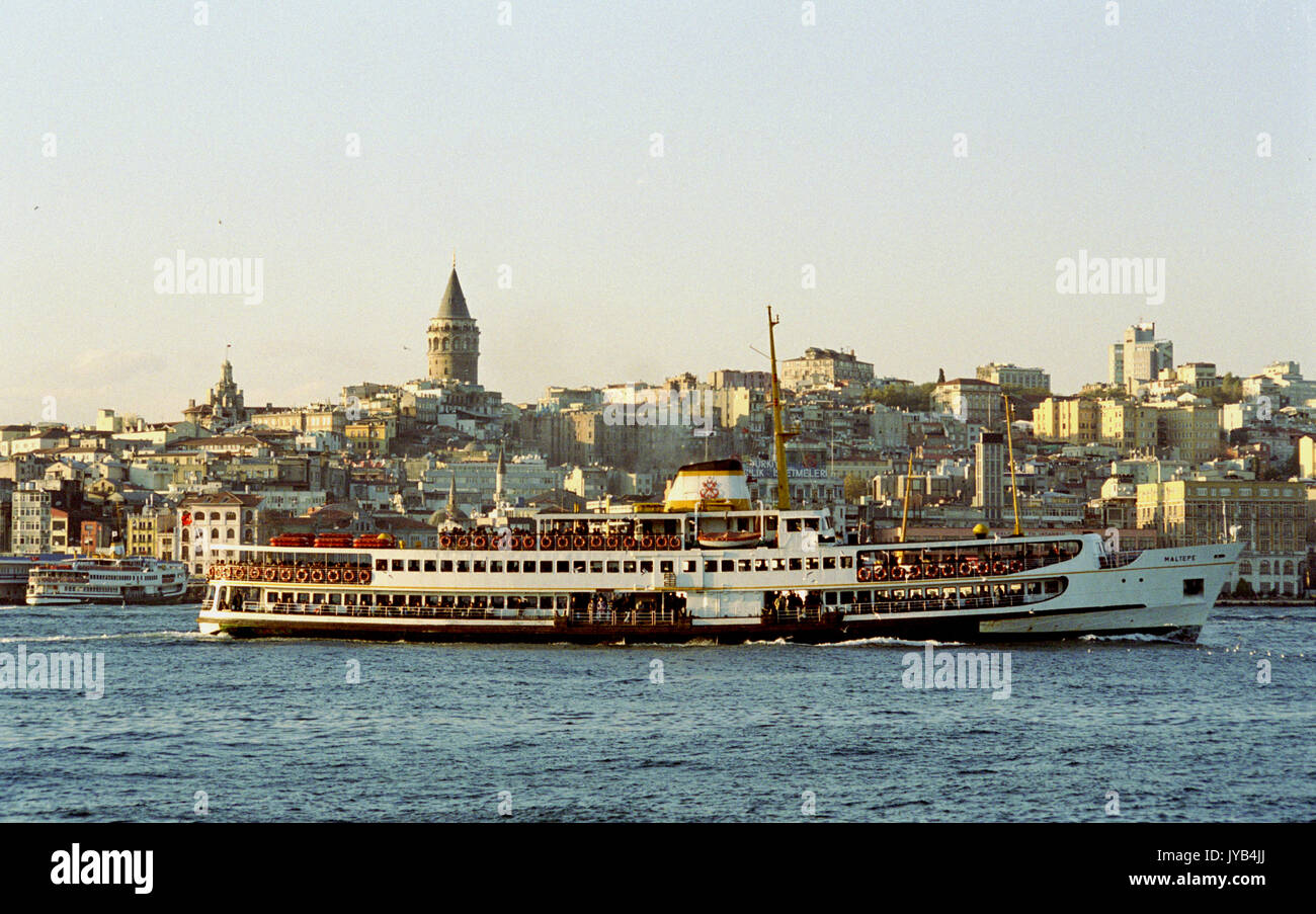 ISTANBUL TURQUIE - FERRY TRAFFIC IN HARBOUR - ISTANBUL WATER - SILVER FILM © Frédéric BEAUMONT Stock Photo
