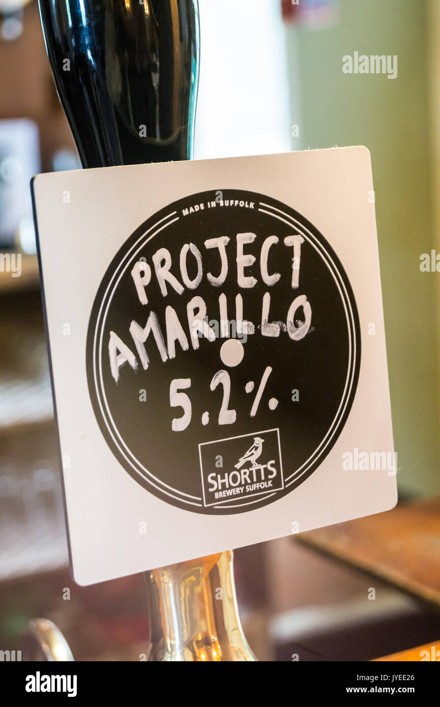 Shortts Project Amarillo real ale pump clip, Adnams' Ship Inn, Dunwich, Suffolk, England Stock Photo