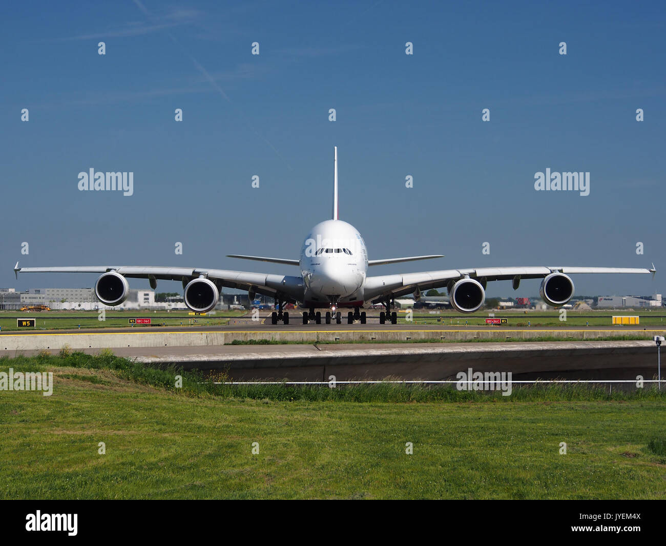 A6 EDI Emirates Airbus A380 861   cn 028 at Schiphol (AMS   EHAM), The Netherlands, 16may2014, pic 01 Stock Photo