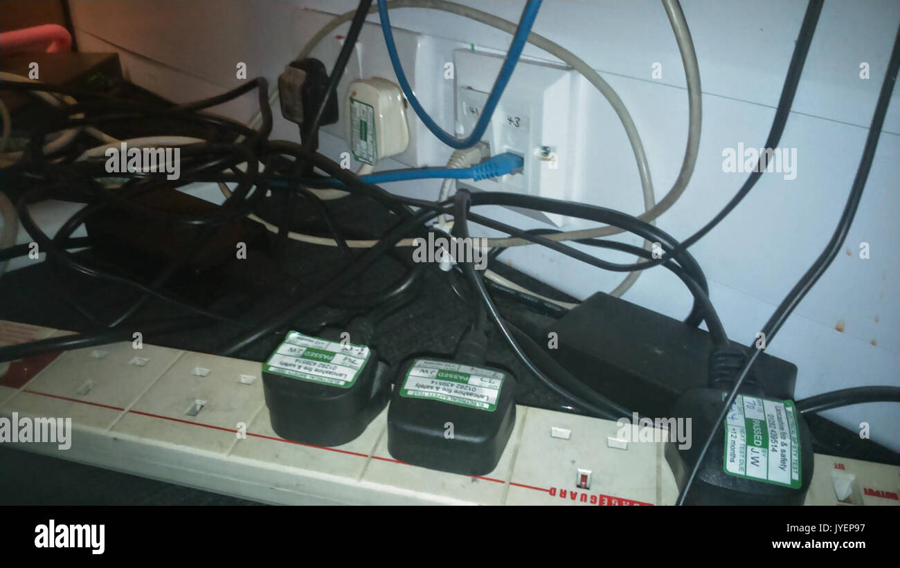 247 Home Rescue wiring electrical emergency Stock Photo - Alamy