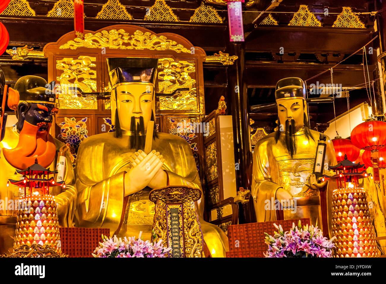 China, Shanghai, Huangpu, Statue of General Huo Guang at the Temple of the Town God Stock Photo