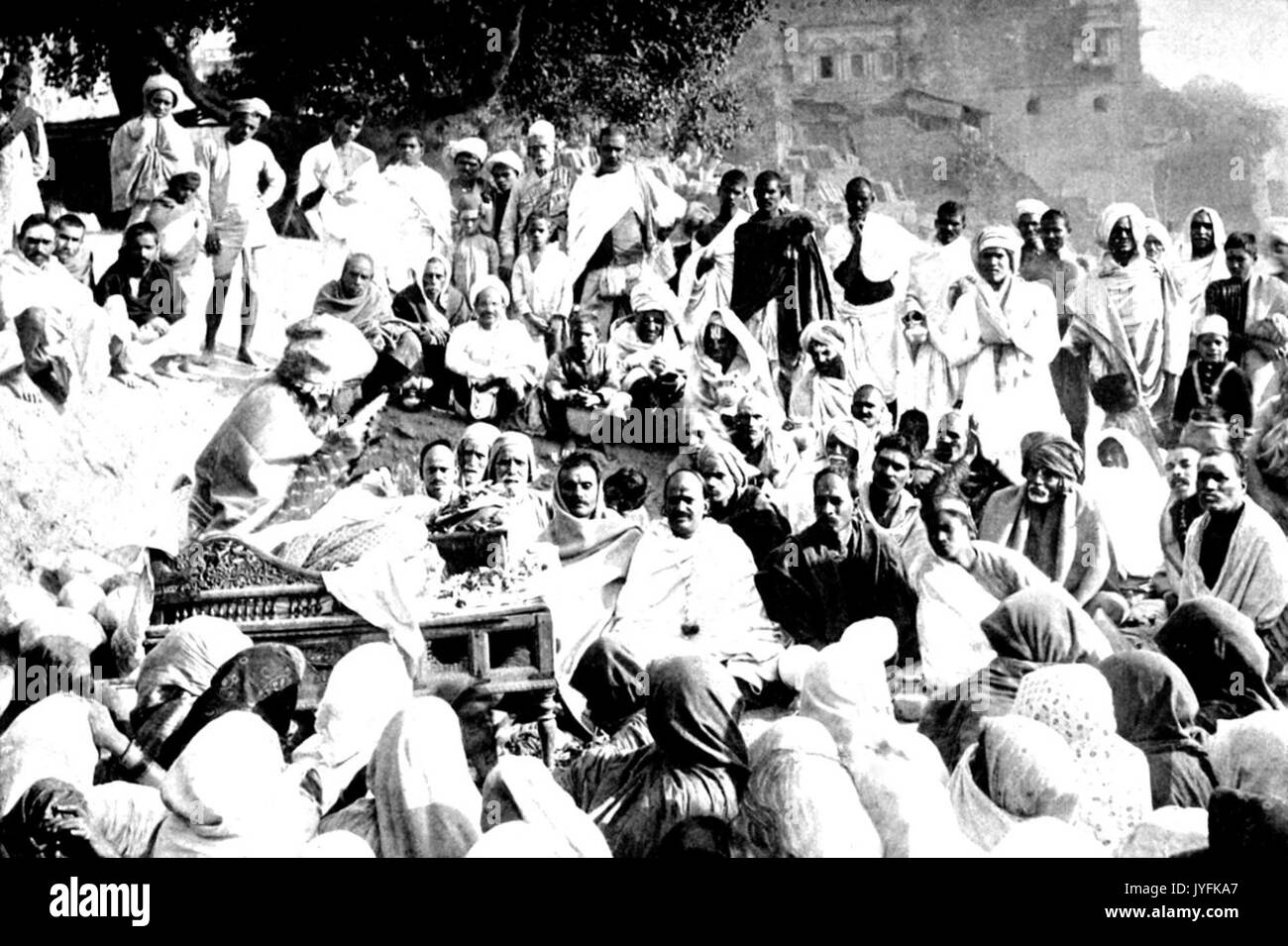 A Vyasa, or public reader, reciting the Mahabharata Stock Photo