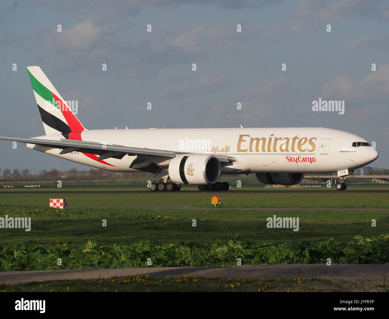 A6 EFD Emirates Boeing 777 F1H taxiing on the Polderbaan, Schiphol (AMS   EHAM), pic1 Stock Photo