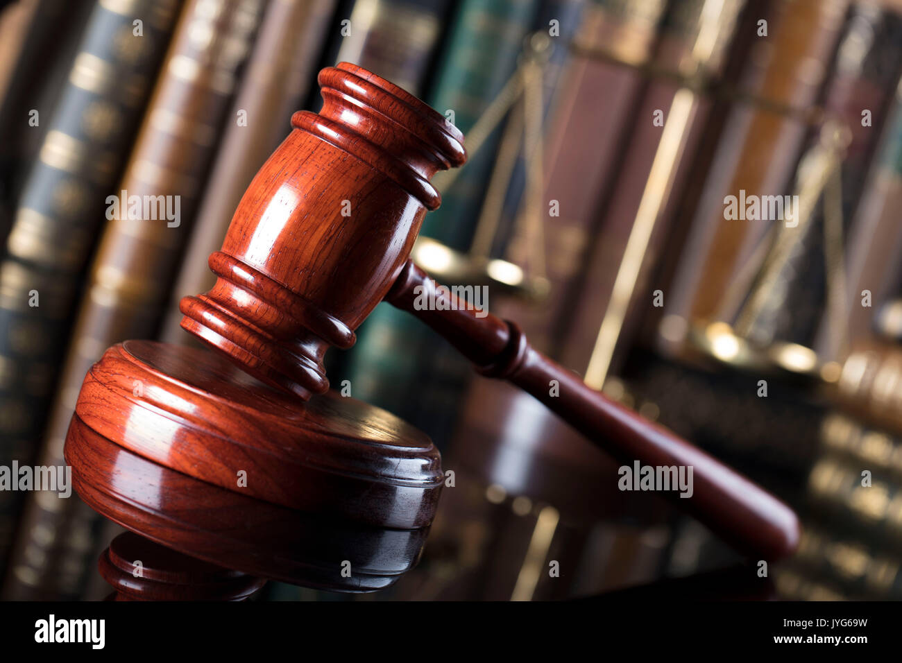 Courtroom uk hires stock photography and images Alamy