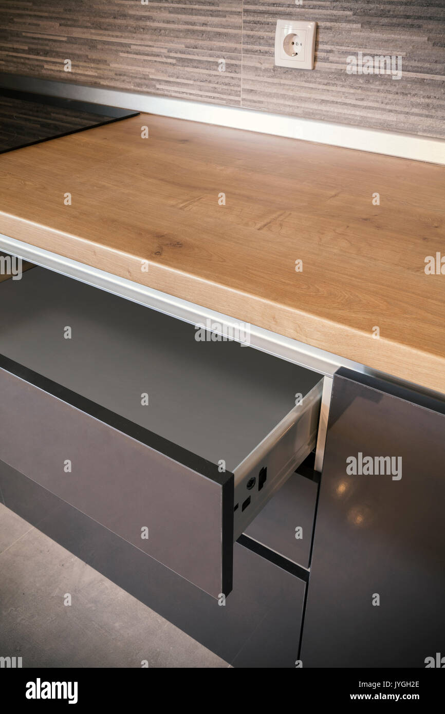 Open kitchen cabinet empty hi-res stock photography and images - Alamy