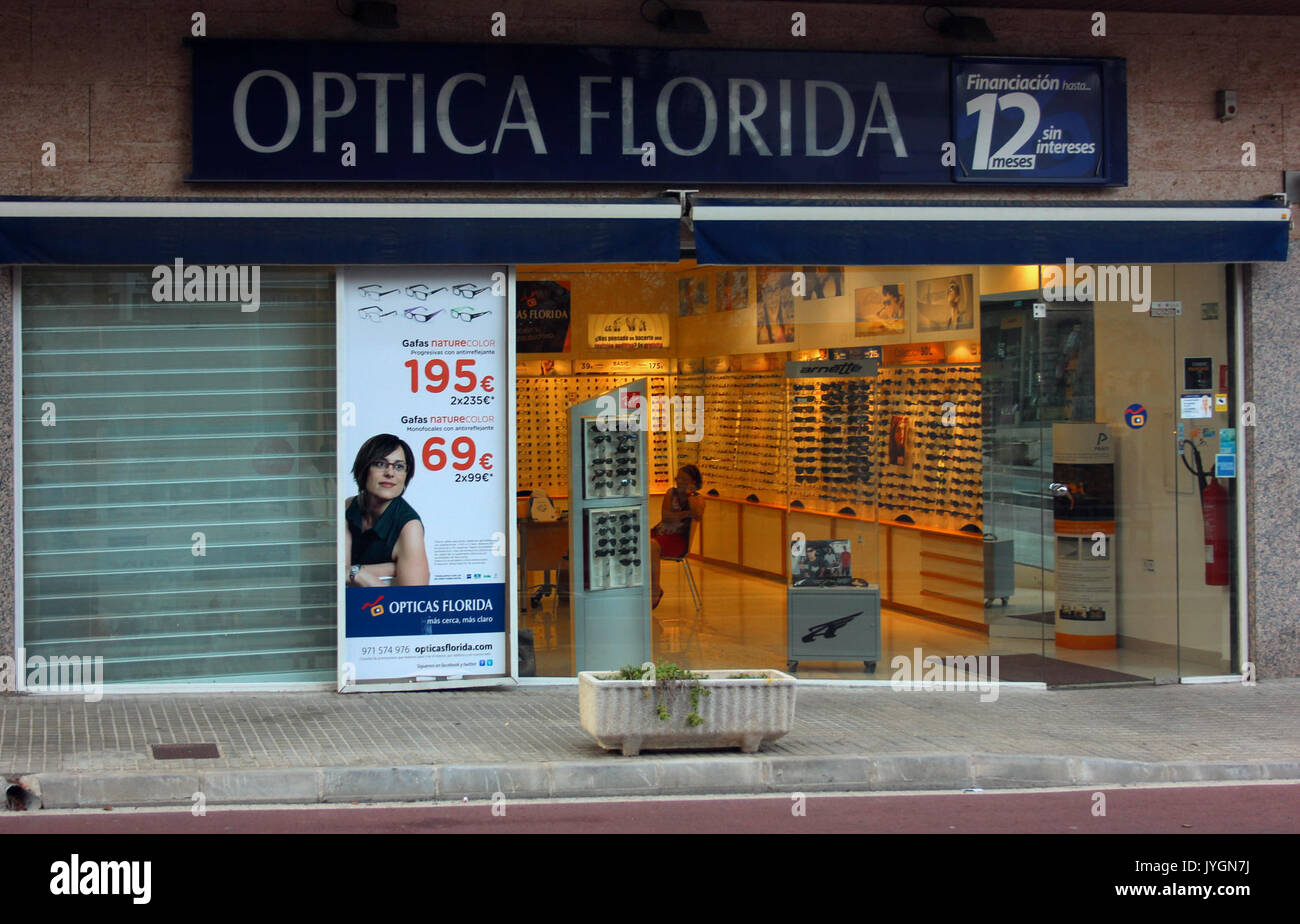 307 Optiker in Cala Millor Stock Photo