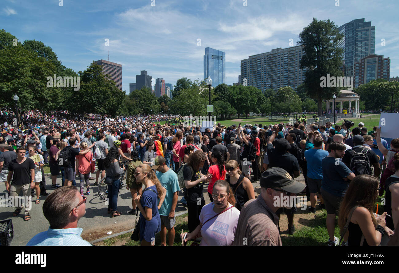 Boston, USA. 19th Aug, 2017. Boston police estimated that 40,000 ...