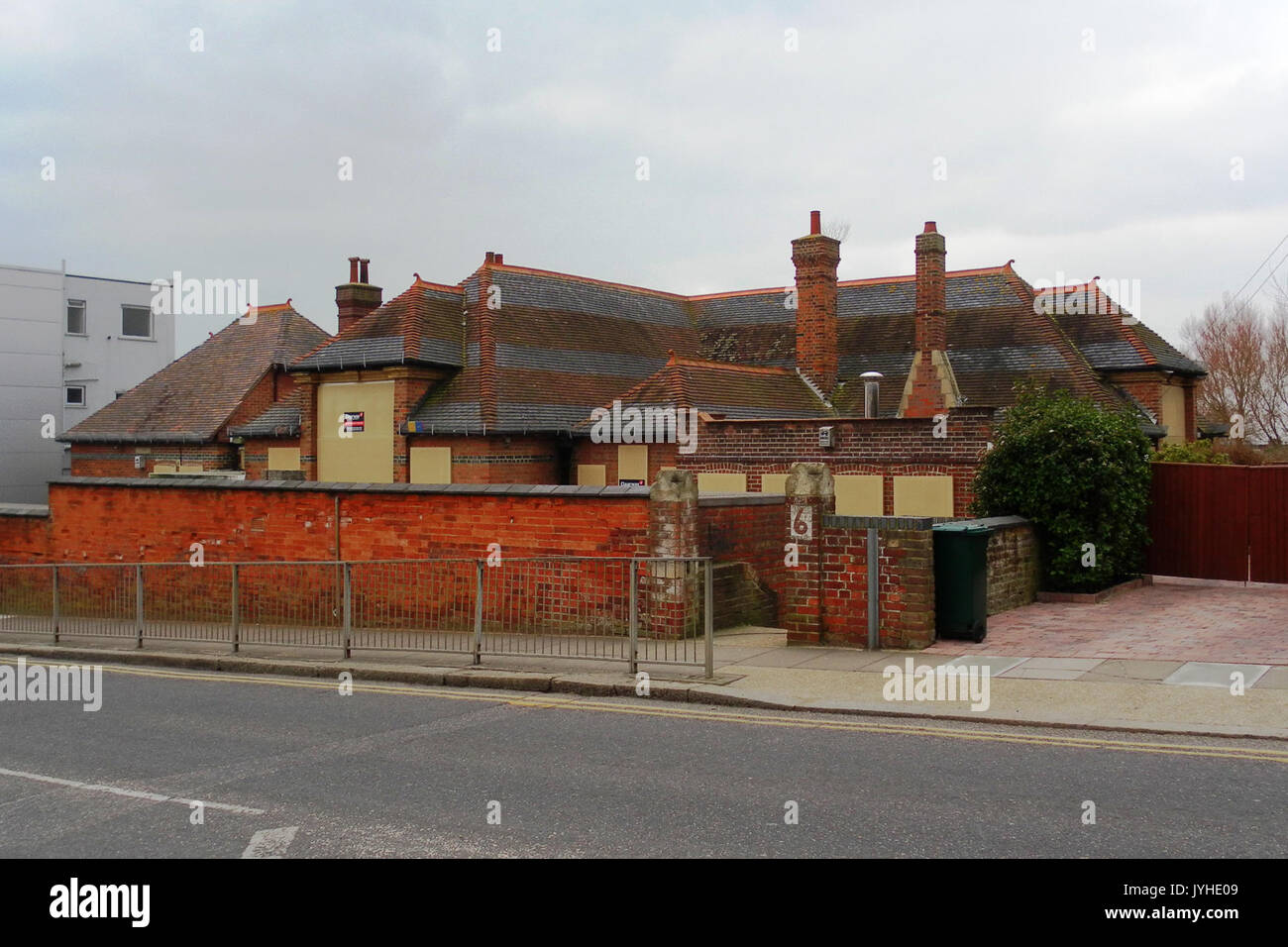 6 Locks Hill, Portslade (Former School) (February 2013 Stock Photo Alamy