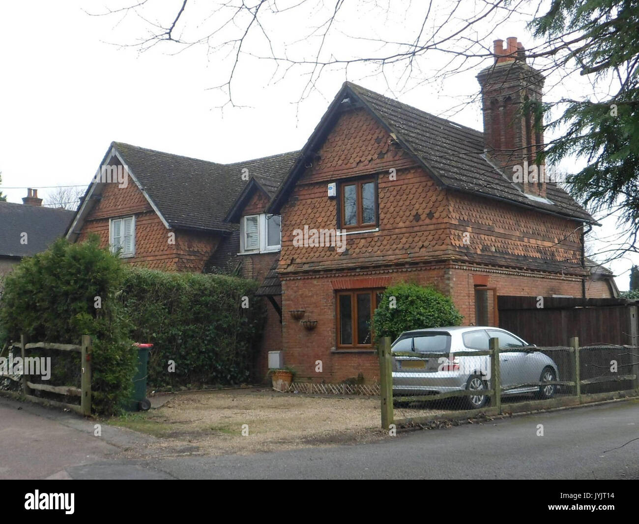 Three bridges crawley hires stock photography and images Alamy