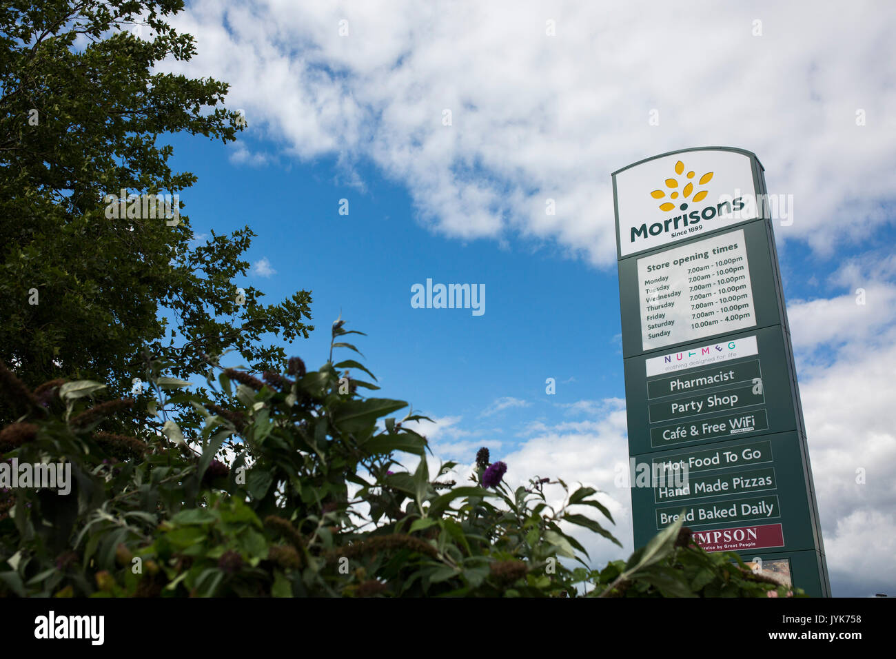 Morrisons Supermarket Chingford Hi-res Stock Photography And Images - Alamy