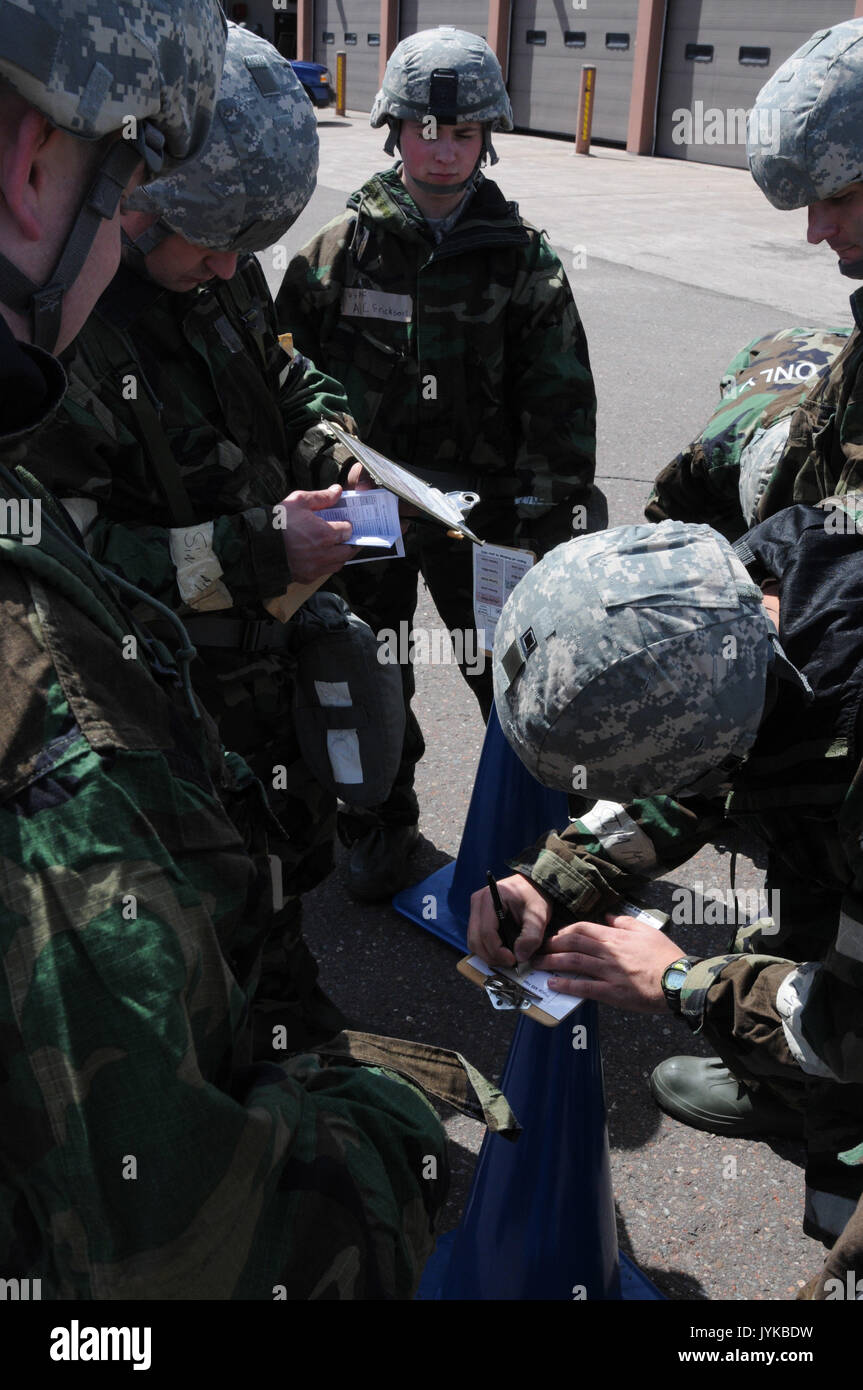 U.S. Air Force Airmen, 148th Fighter Wing, Duluth, Minn., participate ...