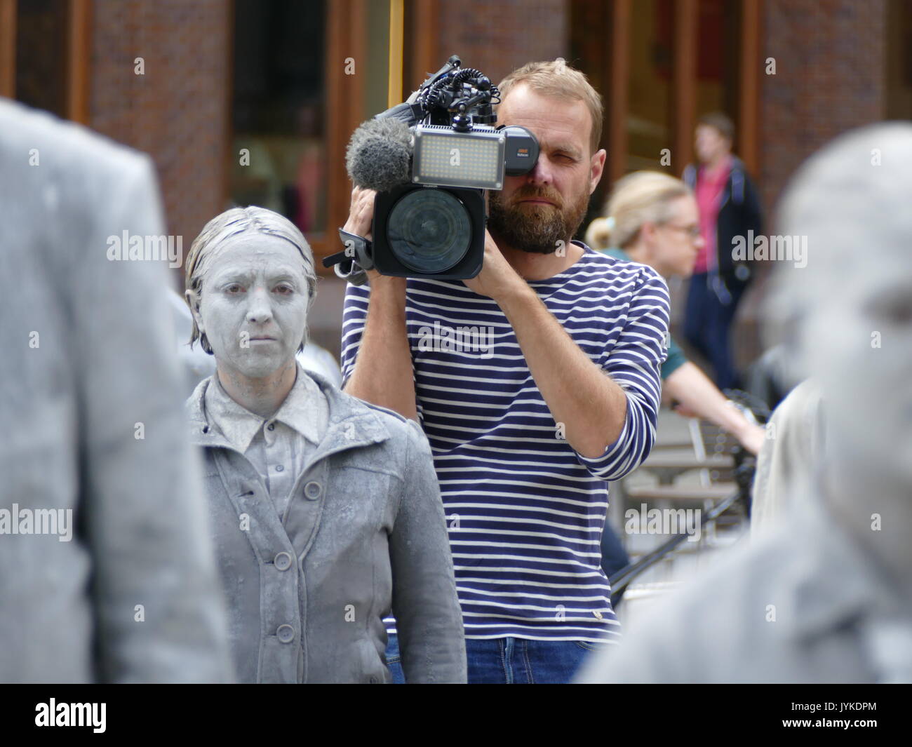 Hamburg 1000 ghostly moving figures zombie creative protest to the G20 for more solidarity and political participation in the world Stock Photo