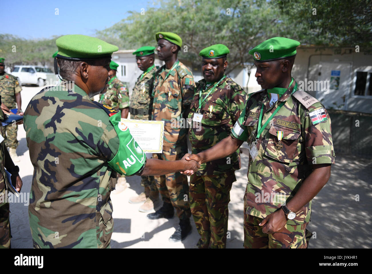 Military officers un hi-res stock photography and images - Alamy