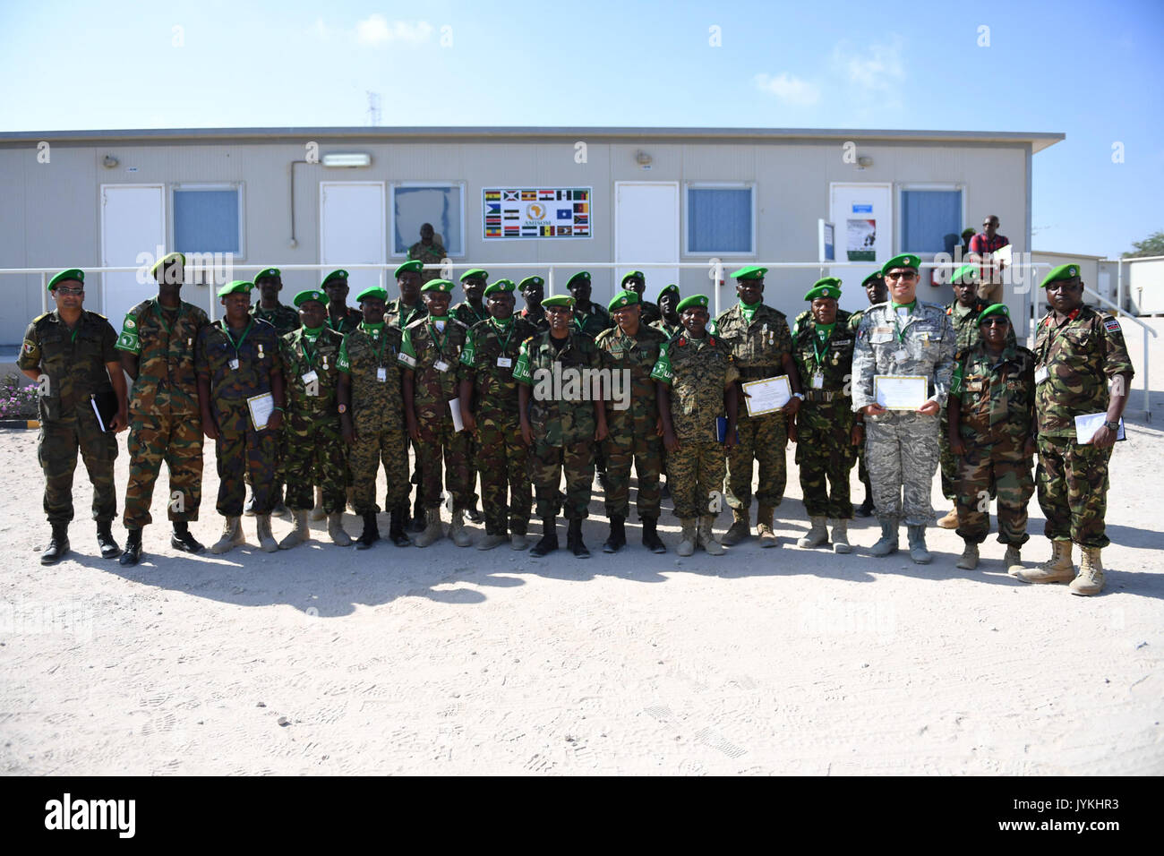 Military officers un hi-res stock photography and images - Alamy