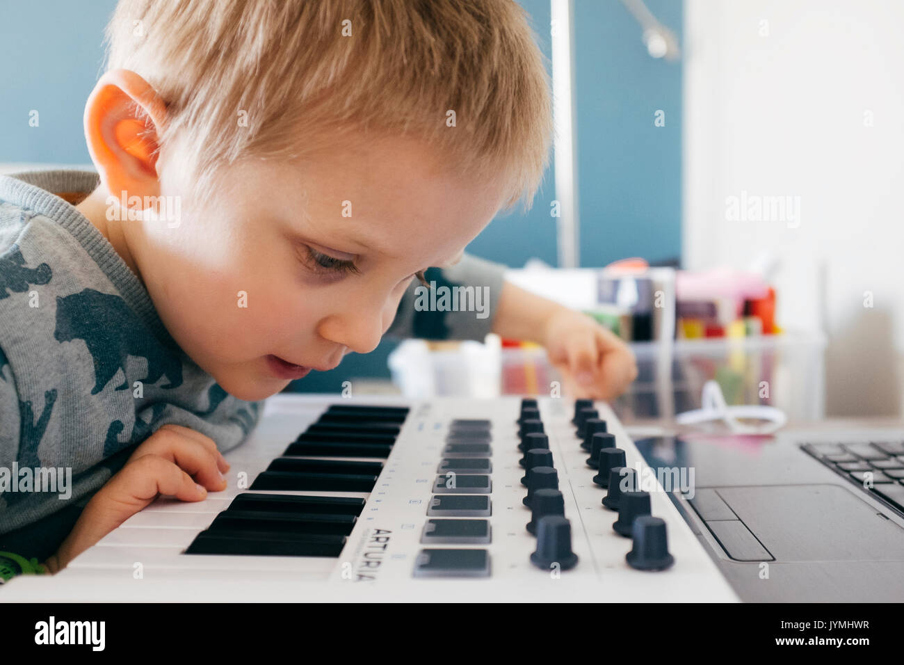 Synth Music Stock Photos & Synth Music Stock Images Alamy