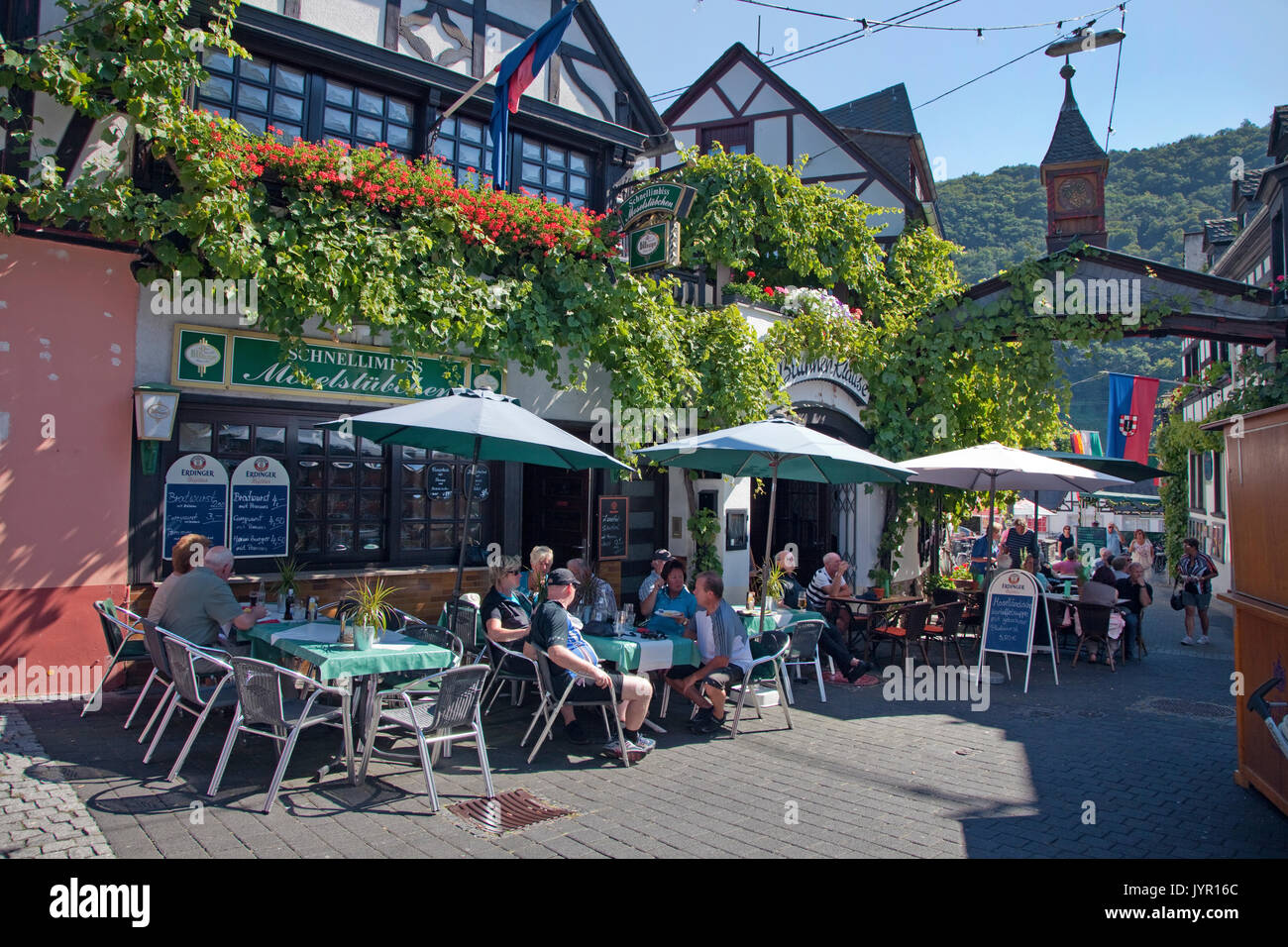 Weinfest im Weinort Winningen, Untermosel, Landkreis Mayen-Koblenz, Rheinland-Pfalz, Deutschland, Europa | Wine festival at the wine village Winningen Stock Photo