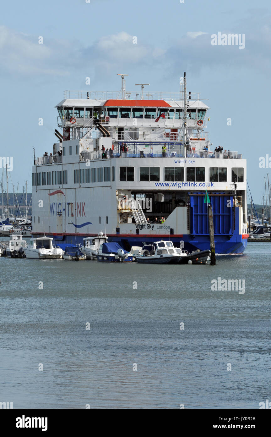 Yarmouth to lymington ferries hires stock photography and images Alamy
