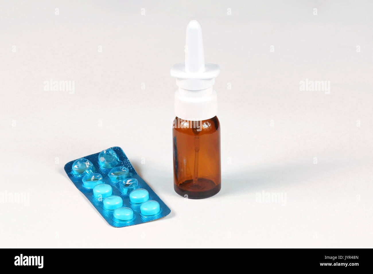 Nose drops hires stock photography and images Alamy