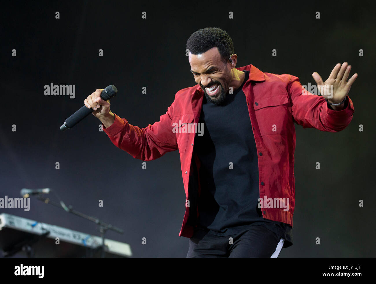 v festival dates