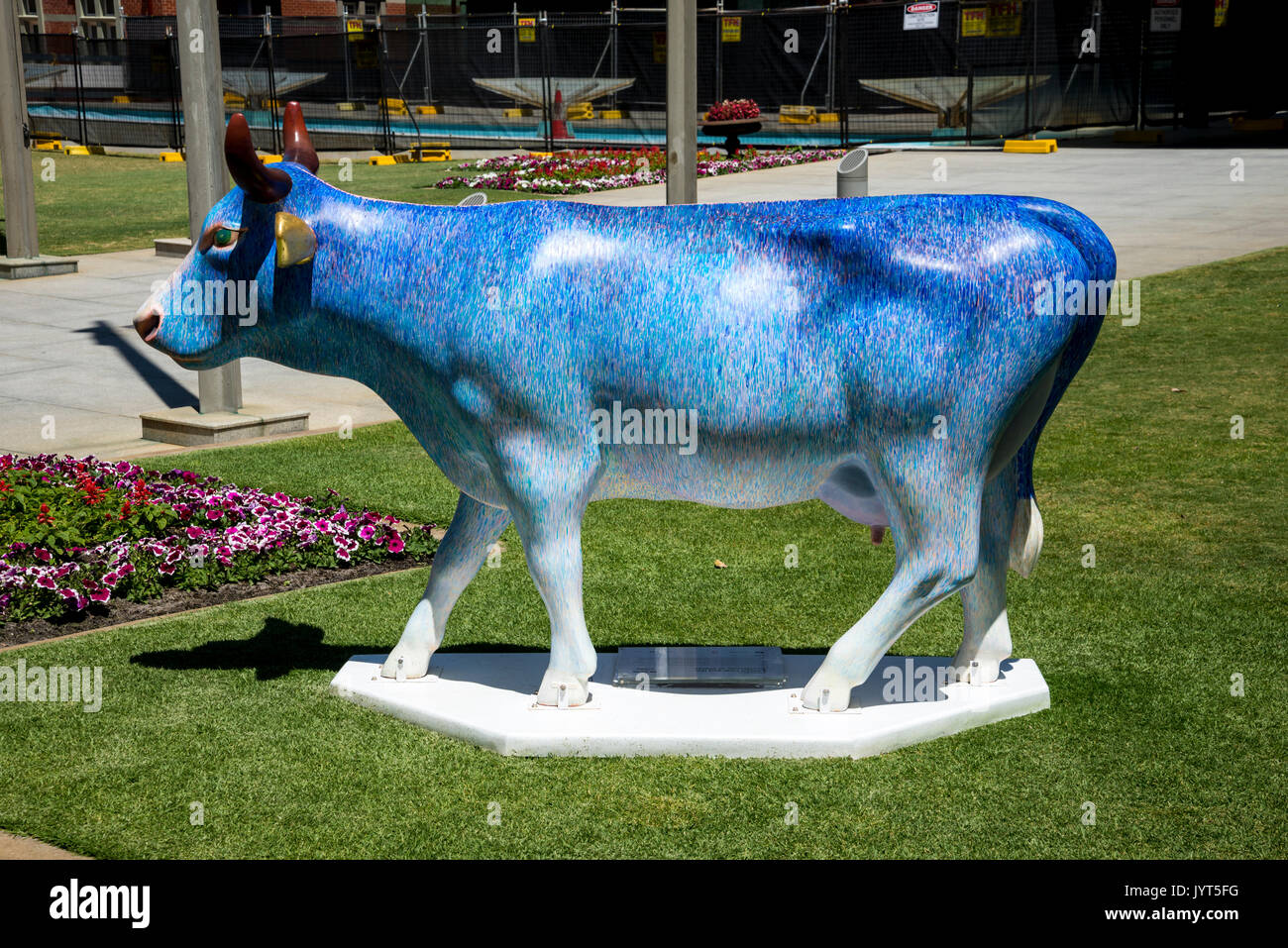 Meet Moouis Vuitton, the life-size cow purse sculpture of Forest Hills -  Lakewood/East Dallas