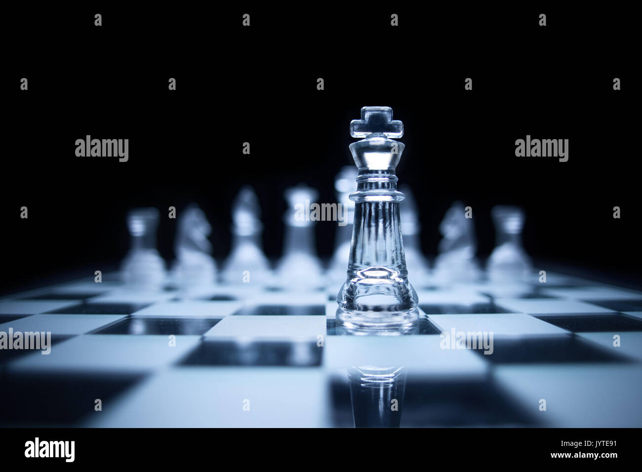 Chess, king, figure, game, board, shadow, dark, HD wallpaper