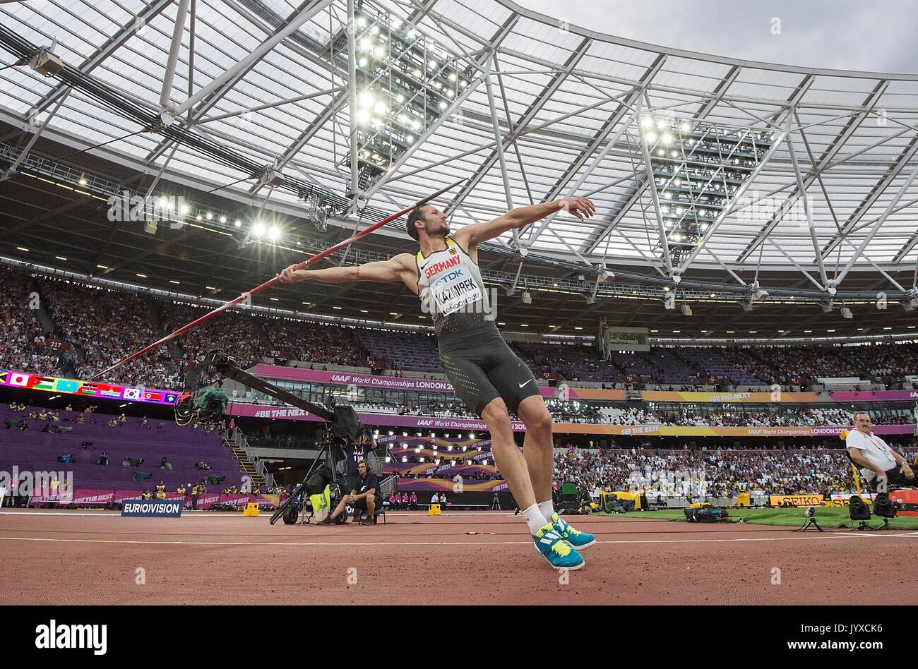 London, Grossbritannien. 12th Aug, 2017. Kai KAZMIREK, Deutschland, 3.Platz, Aktion Speerwerfen Zehnkampf, am 12.08.2017 Leichtathletik Weltmeisterschaft 2017 in London/ Grossbritannien, vom 04.08. - 13.08.2017. | Verwendung weltweit Credit: dpa/Alamy Live News Stock Photo