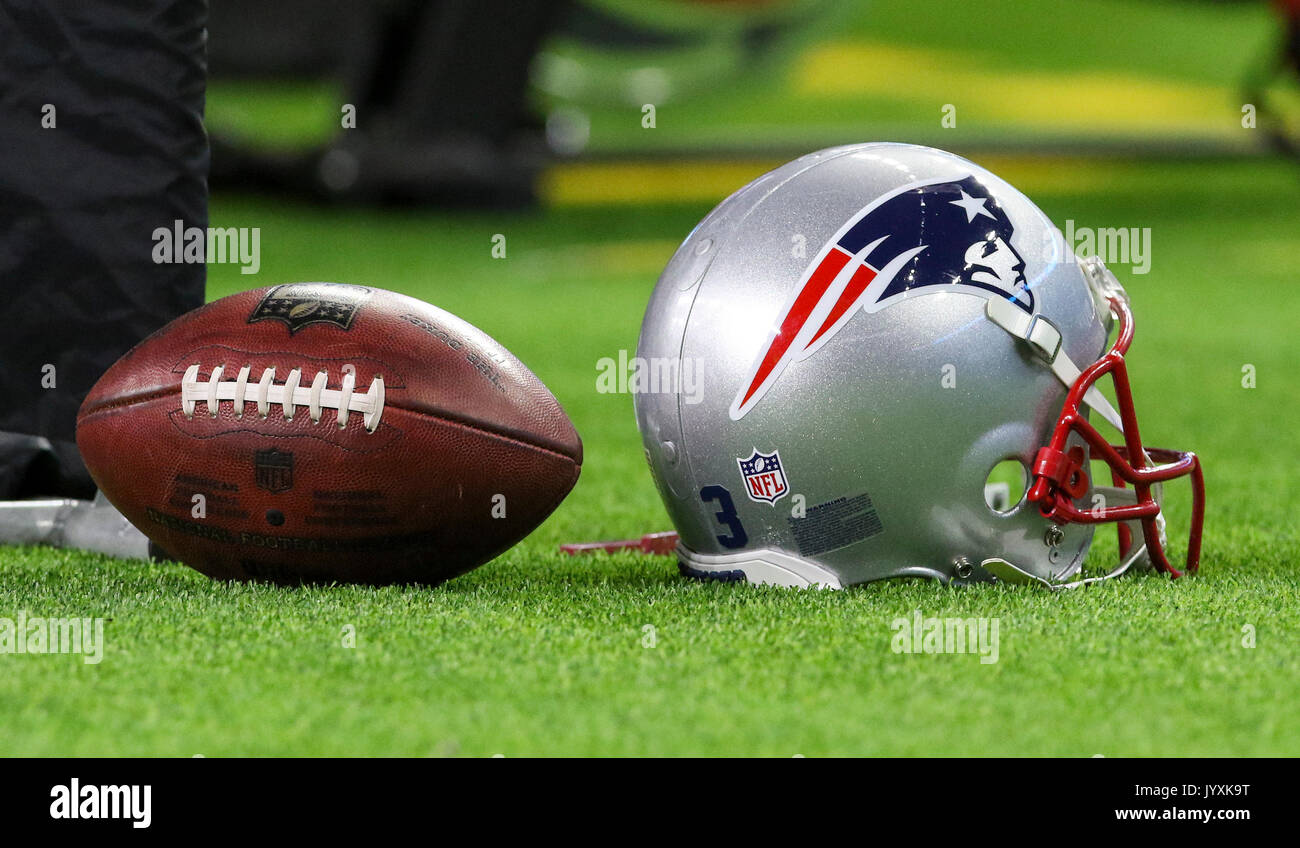 New england patriots helmet hi-res stock photography and images - Alamy