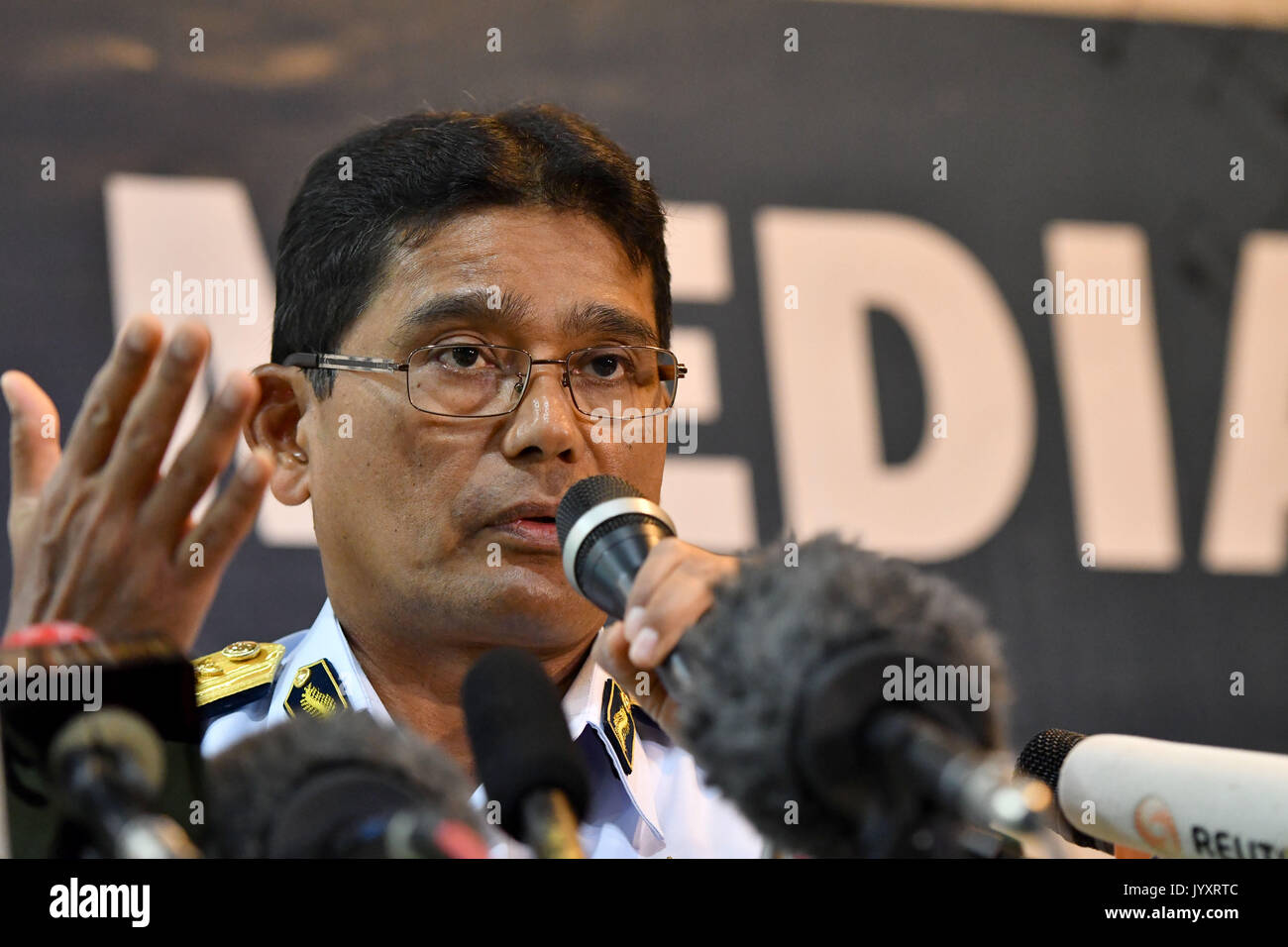 Putrajaya, Malaysia. 21st Aug, 2017. Malaysian Maritime Enforcement Agency Director General Zulkifili Bin Abu Bakar speaks during a press conference in Putrajaya, Malaysia, Aug. 21, 2017. Malaysian authorities said Monday assets had been deployed to join the search and rescue operation after U.S. navy destroyer John S. McCain collided with a merchant vessel near the Strait of Malacca. Credit: Chong Voon Chung/Xinhua/Alamy Live News Stock Photo