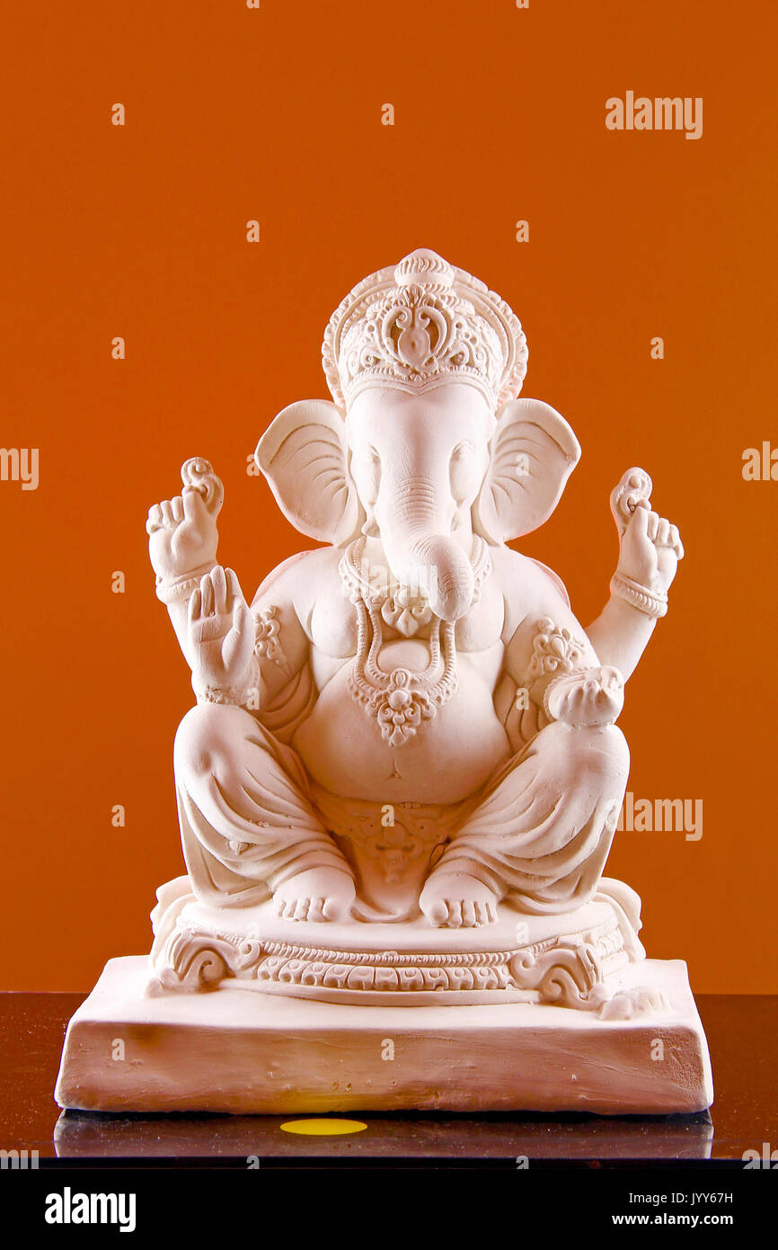 plaster of paris lord ganesha Stock Photo Alamy