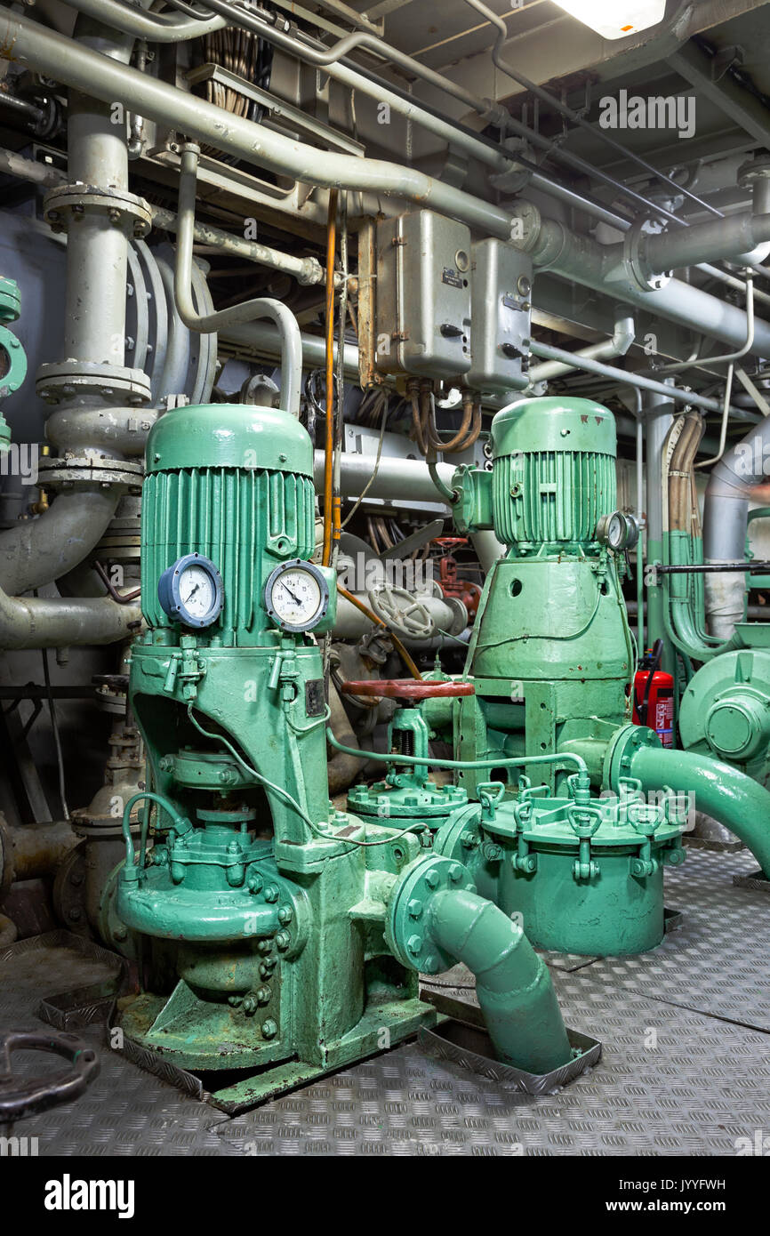 Heat water pump hires stock photography and images Alamy