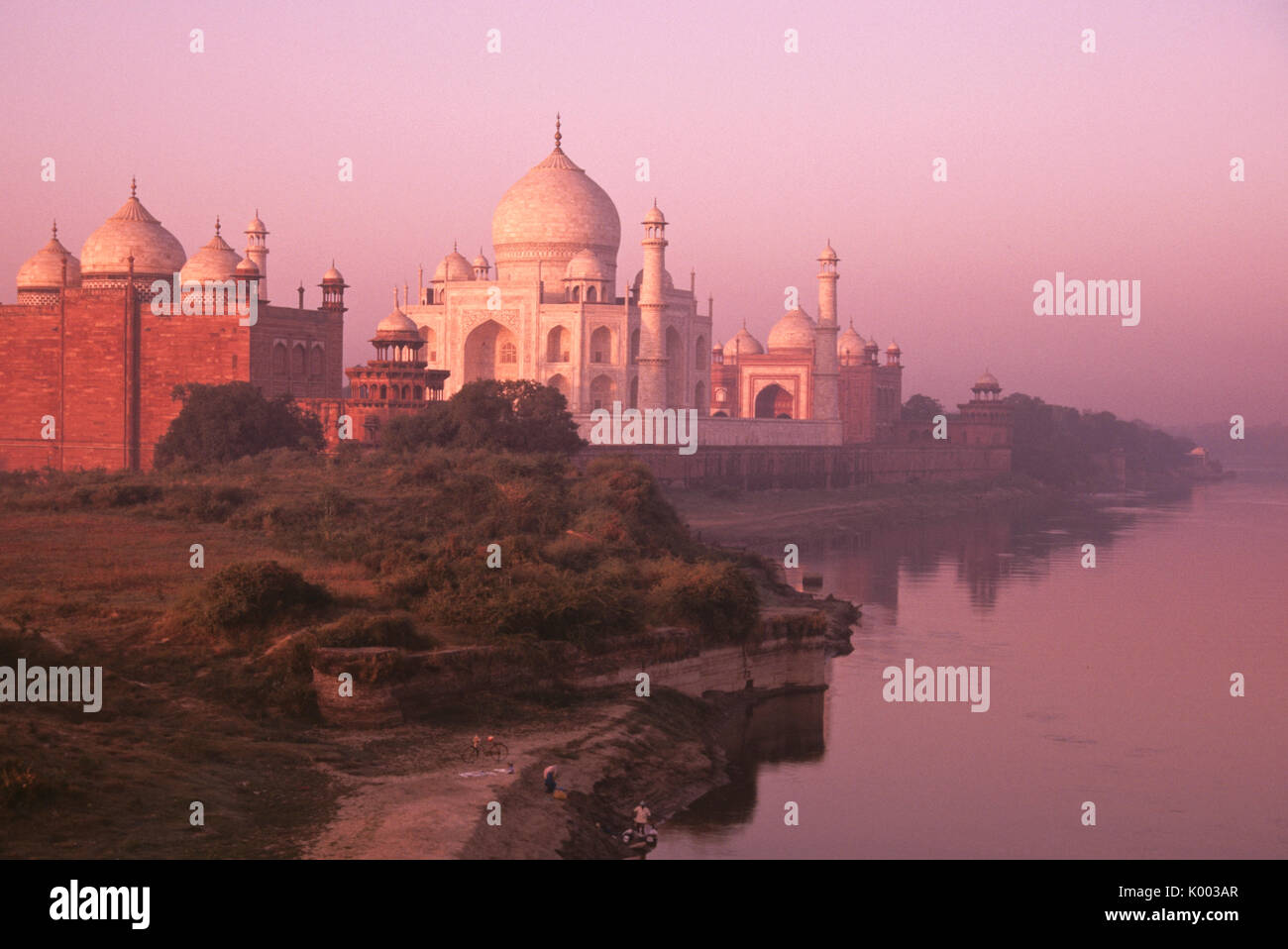 Taj Mahal and Yamuna River at sunrise, Agra, India Stock Photo