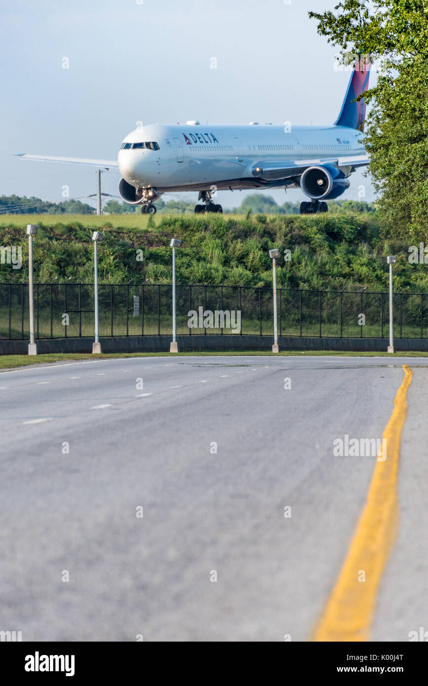 Boeing 767 Delta Air Lines passenger jet on the runway preparing for take off at Atlanta International Airport in Atlanta, Georgia. (USA) Stock Photo
