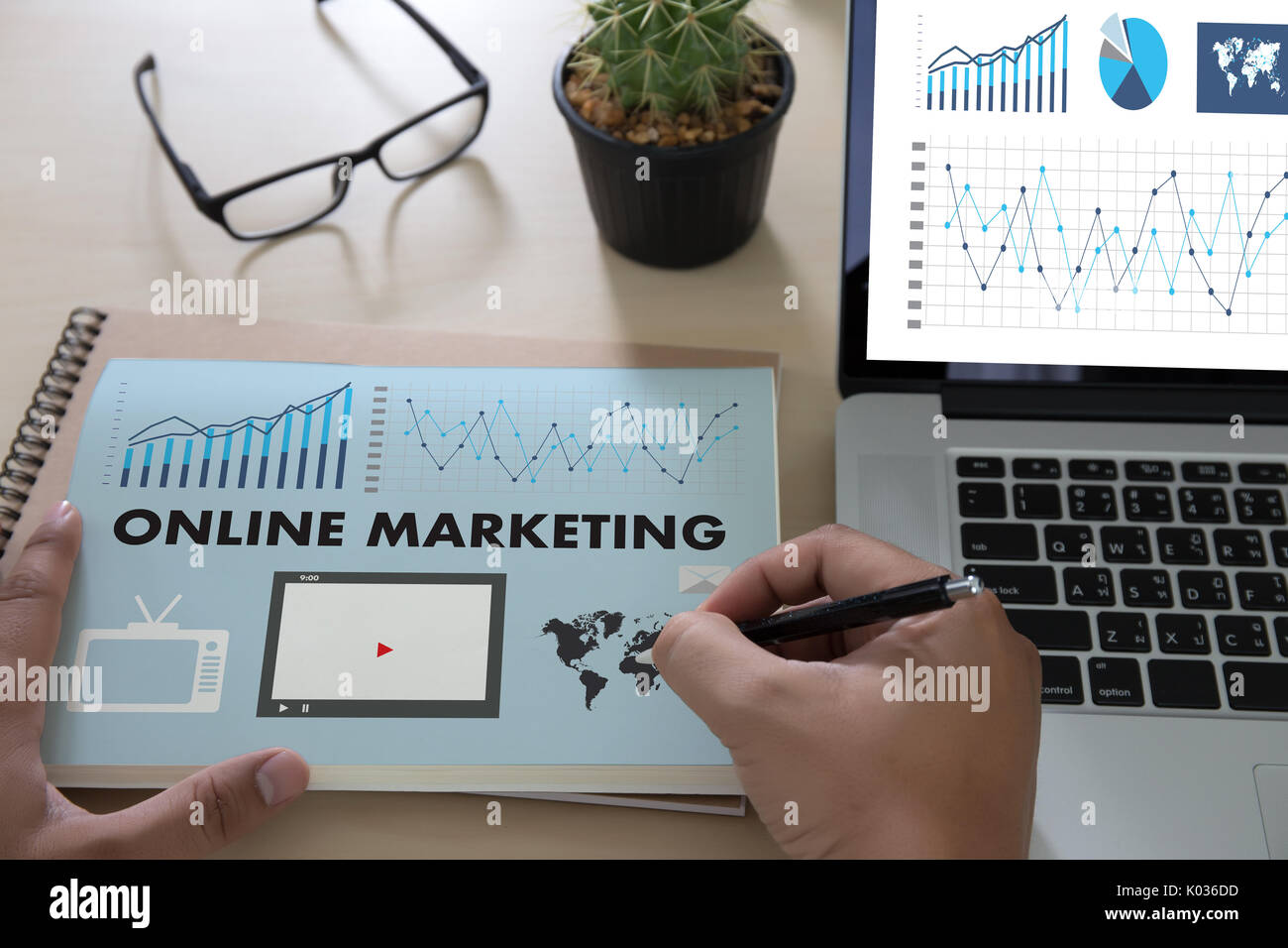 ONLINE MARKETING man on computer Advertisement Social On line Market ...